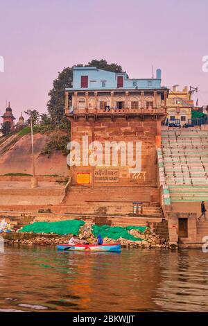 Stadtbild von Ganges, Varanasi, Uttar Pradesh, Indien Stockfoto