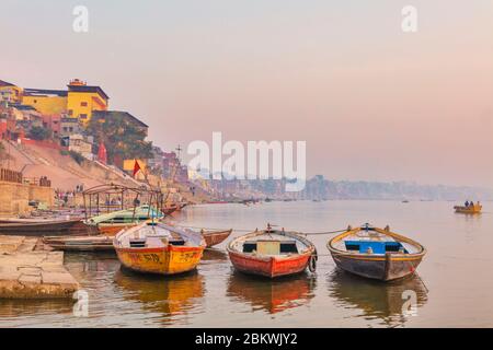 Stadtbild von Ganges, Varanasi, Uttar Pradesh, Indien Stockfoto