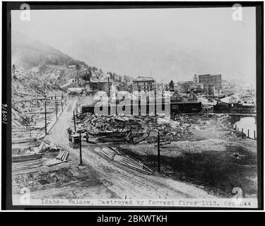 Idaho-Walace (d. h. Wallace) durch Waldbrände zerstört, 1915 Stockfoto