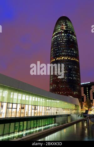 Design Museum & Agbar Tower, Plaça de Les Glories, Sant Marti District, Barcelona, Katalonien, Spanien, Europa Stockfoto