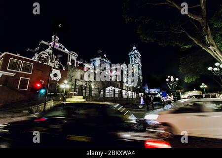 Kathedrale Puebla Mexiko bei Nacht mexikanische Kolonialstadt Stockfoto