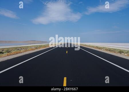 Dieses Bild wurde auf dem Weg zum Antelope Island State Park in Salt Lake City, Utah, aufgenommen. Genauer gesagt W 1700 S. Stockfoto