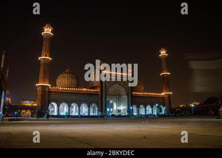 Leere Jama Masjid in Neu Delhi, Indien am verheißungsvollen Tag von Eid. Ramadan 2020 / Keine Personen / Jama Masjid in der Nacht vor Sehri / Ramzan Stockfoto