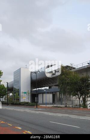 Docklands Light Railway Geometrie Form Curve Platforms Pontoon Dock DLR Station, Royal Docks, London Silvertown Stockfoto