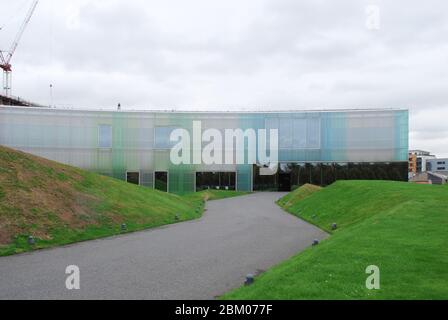 2000S Translucent Polycarbonate Cladding Laban Centre, King Charles Court, Greenwich Peninsula, London SE10 9JF von Herzog & de Meuron Stockfoto
