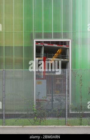 2000S Translucent Polycarbonate Cladding Laban Centre, King Charles Court, Greenwich Peninsula, London SE10 9JF von Herzog & de Meuron Stockfoto