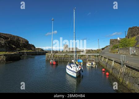 Amlwch-Port. Während der C-10-Sperre. Stockfoto