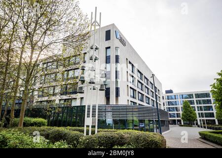 Den Haag, Niederlande. April 2020. DEN HAAG, 03-05-2020, Head Quarter of Aegon, niederländischer Finanzdienstleister, hoofdkantoor Credit: Pro Shots/Alamy Live News Stockfoto