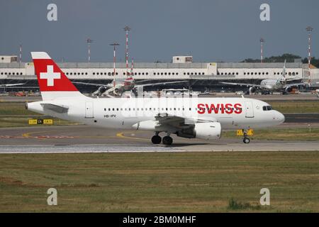 HB-IPV Swiss Airbus A319-112 in Malpensa (MXP/LIMC), Mailand, Italien Stockfoto