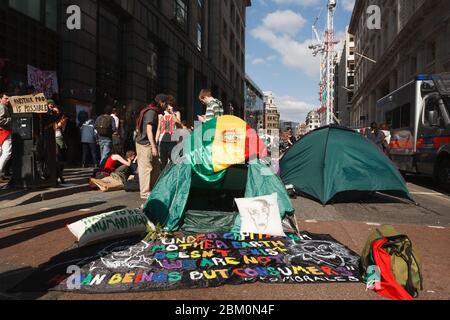 Anti-G20-Demonstranten im Klimacamp, Bishop Gate, City of London, Großbritannien. April 2009 Stockfoto