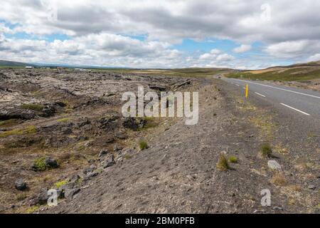 Teil der Krafla Lavafelder neben der Ringstraße Route 1 in der Nähe von Reykjahlíð, Myvatn, Island. Stockfoto