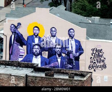 Wandgemälde auf den Straßen von New Orleans, Louisiana, mit afroamerikanischen Musikern Stockfoto
