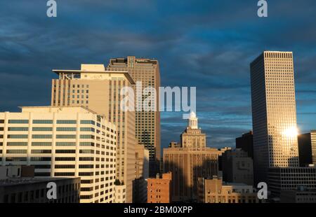 New Orleans, Louisiana, Central Business District, Downtown, während des Sonnenuntergangs Stockfoto