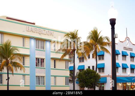 South Beach, Miami, Florida, USA: Art déco-Gebäude am Ocean Drive im Art déco-Viertel von South Beach. Stockfoto