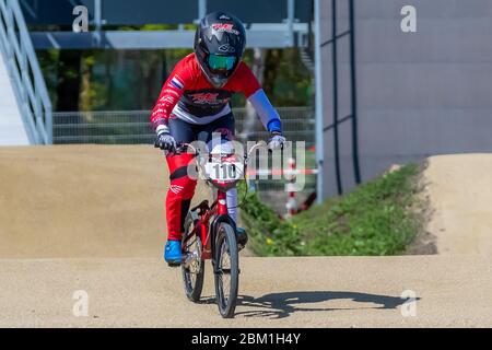 5. Mai 2020 Papendal, Niederlande erste Ausbildung holländischer BMX-Fahrer nach Corona-Lockdown Laura Smulders Stockfoto