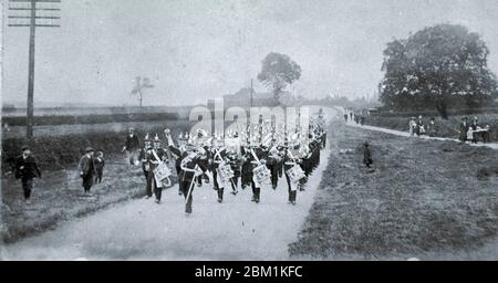 Viktorianische Kasernen, Soldaten auf Parade, Großbritannien Stockfoto