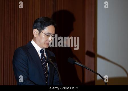 Seoul, Südkorea. Mai 2020. Jay Y. Lee, Co-Vice Chairman von Samsung Electronics Co., spricht während einer Pressekonferenz in Seoul, Südkorea, am Mittwoch, 6. Mai 2020. (Foto: SeongJoon Cho/Pool/Sipa USA) Quelle: SIPA USA/Alamy Live News Stockfoto