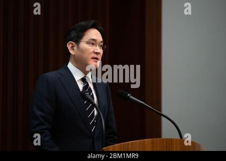 Seoul, Südkorea. Mai 2020. Jay Y. Lee, Co-Vice Chairman von Samsung Electronics Co., spricht während einer Pressekonferenz in Seoul, Südkorea, am Mittwoch, 6. Mai 2020. (Foto: SeongJoon Cho/Pool/Sipa USA) Quelle: SIPA USA/Alamy Live News Stockfoto