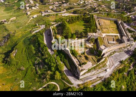 Castello di lombardia in Enna Sizilien, Italien. Luftbild Stockfoto