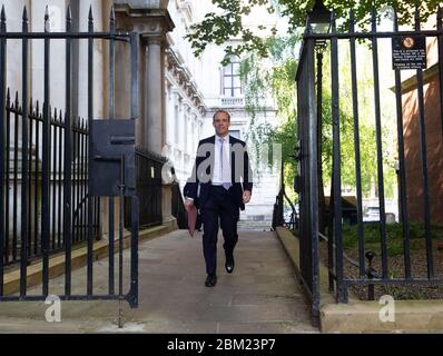 London, Großbritannien. Mai 2020. Dominic Raab, Außenminister, kommt zum täglichen Covid-19-Treffen. Quelle: Mark Thomas/Alamy Live News Stockfoto