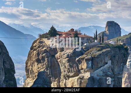Panorama der östlichen orthodoxen Klöster von Meteora, Kalabaka, Griechenland Stockfoto