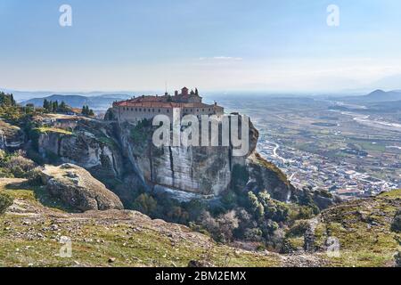Panorama der östlichen orthodoxen Klöster von Meteora, Kalabaka, Griechenland Stockfoto