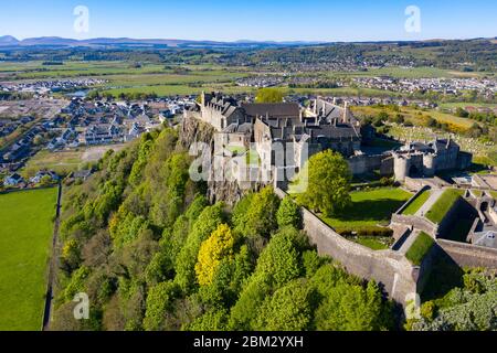 Luftaufnahme von Stirling Castle, geschlossen während der Covid-19-Sperre in Stirling, Schottland, Großbritannien Stockfoto