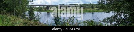 River Tweed vom Mayfield Riverside Walk, Kelso, Scottish Borders Stockfoto