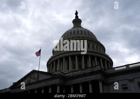 Washington, DC, USA. Mai 2020. Das Kapitol der Vereinigten Staaten wird in Washington, DC, USA, am Mittwoch, 6. Mai 2020 gesehen. Kredit: Stefani Reynolds/CNP Nutzung weltweit Kredit: dpa/Alamy Live News Stockfoto