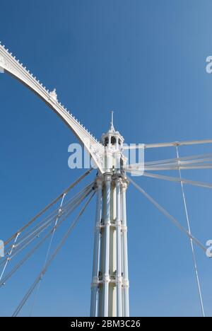 Suspension Bridge Structure Architecture Traditional Albert Bridge, London, SW11 4PH von Rowland Mason Ordish & Sir Joseph Bazalgette Stockfoto