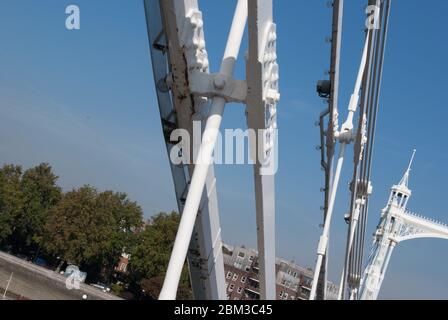 Suspension Bridge Structure Architecture Traditional Albert Bridge, London, SW11 4PH von Rowland Mason Ordish & Sir Joseph Bazalgette Stockfoto