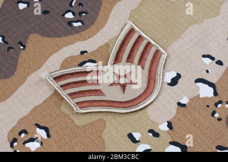 12. Mai 2018. US AIR FORCE Staff Sergeant rang Patch auf desert Camouflage einheitliche Stockfoto