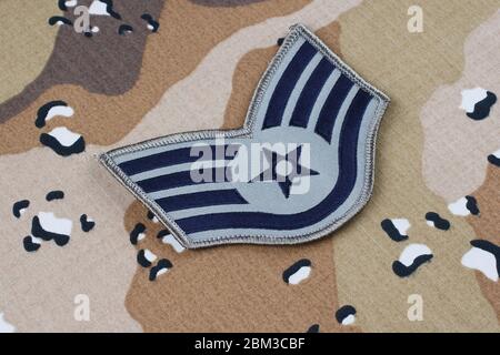 12. Mai 2018. US AIR FORCE Staff Sergeant rang Patch auf desert Camouflage einheitliche Stockfoto