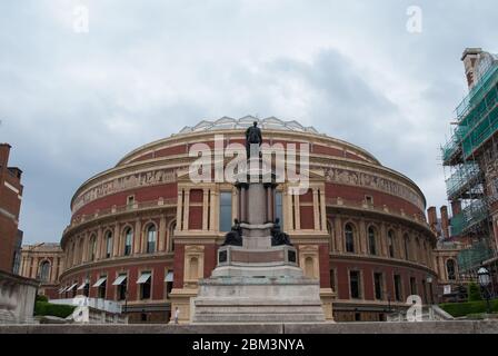 Klassisches Amphitheater The Royal Albert Hall, Kensington Gore, London von Captain Francis Fowke & Major-General Henry Y. D Scott von Royal Engineers Stockfoto