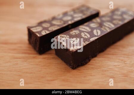 Schokolade und Kaffee Turron in spanien hergestellt Stockfoto