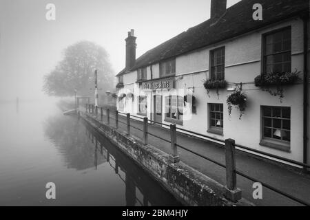 Pub in Sandford-on-Thames in Oxford, Großbritannien. Stockfoto