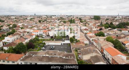 Bordeaux Frankreich Panoramablick mit Dach und Straße Stockfoto