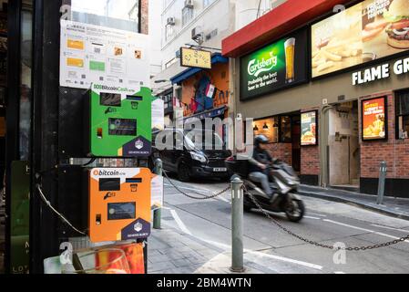 Hongkong, China: 29. Januar 2019. Bitcoin ATMs auf Staunton Street Central Jayne Russell/Alamy Stock Image Stockfoto