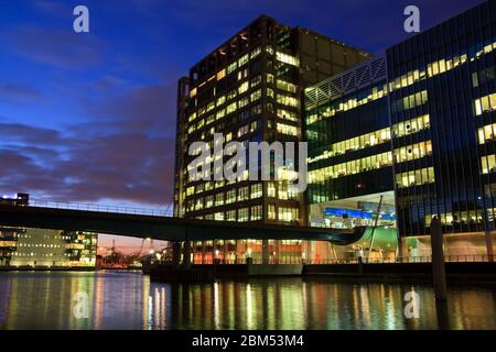 Heron Quays Station der Dockland Light Railway in Canary Wharf. Stockfoto