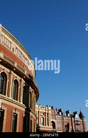 Royal Albert Hall und Albert Court, Kensington, London, Großbritannien Stockfoto