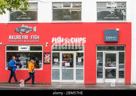 Fish and Chips Restaurant in Akureyri, der größten Stadt im nördlichen Teil Islands. Stockfoto