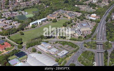 Luftaufnahme von Cheadle Royal Business Park & Royal Crescent, Cheadle, Manchester Stockfoto