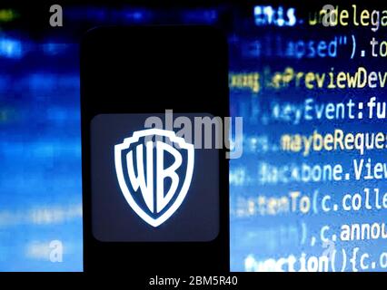 Kalkutta, Indien. Mai 2020. In dieser Foto-Illustration ein Entertainment-Unternehmen Warner Brothers Logo auf einem Smartphone angezeigt. Quelle: SOPA Images Limited/Alamy Live News Stockfoto