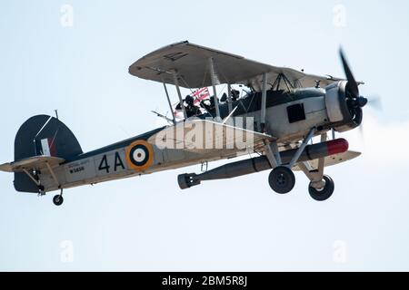 RNAS Yeovilton, Yeovilton, Somerset, Großbritannien. Juli 2018. Navy Wings Fairey Sworfish der Swordfish galt zu Beginn des Zweiten Weltkriegs als obsolet, Aber das Flugzeug nahm am Untergang der Bismark, der Schlacht von Taranto, dem Kanalstrich Teil und spielte eine bedeutende Rolle in der Schlacht am Atlantik fliegende Antibootpatrouillen Quelle: Photographing North/Alamy Live News Stockfoto