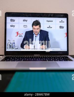 Dortmund, Deutschland. Mai 2020. DFL-Geschäftsführer Christian Seifert spricht auf der Pressekonferenz. GES./ Online-Pressekonferenz zur Wiederaufnahme der Bundesliga 22.04.2020 GES/Pressekonferenz zum Neustart der Bundesliga. 04/22/2020 Quelle: dpa/Alamy Live News Stockfoto