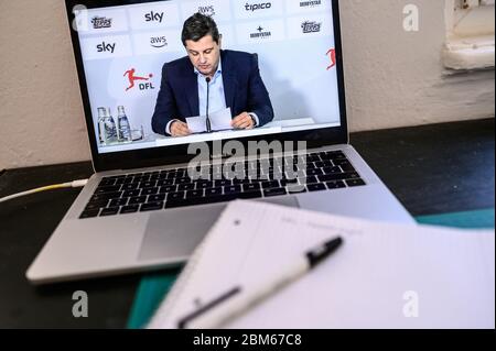 Dortmund, Deutschland. Mai 2020. DFL-Geschäftsführer Christian Seifert spricht auf der Pressekonferenz. GES./ Online-Pressekonferenz zur Wiederaufnahme der Bundesliga 22.04.2020 GES/Pressekonferenz zum Neustart der Bundesliga. 04/22/2020 Quelle: dpa/Alamy Live News Stockfoto