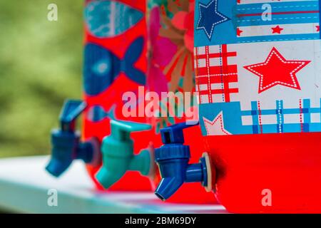 Roter Punsch beim Picknick Stockfoto