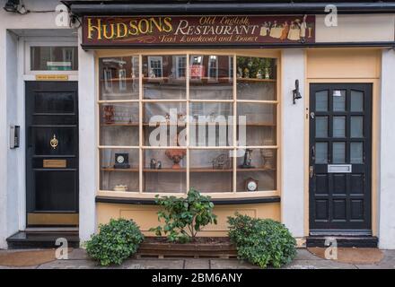 Hudson’s Tea Shop und Restaurant in der Baker Street in London. Stockfoto