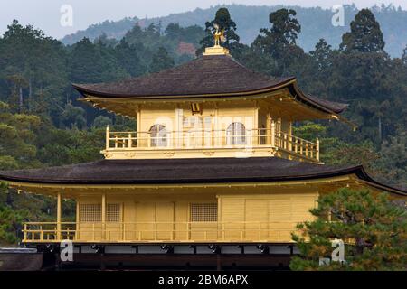 Kinkakuji-Tempel Goldener Pavillon, Zen-buddhistischer Tempel in Kyoto, Japan, UNESCO-Weltkulturerbe Stockfoto