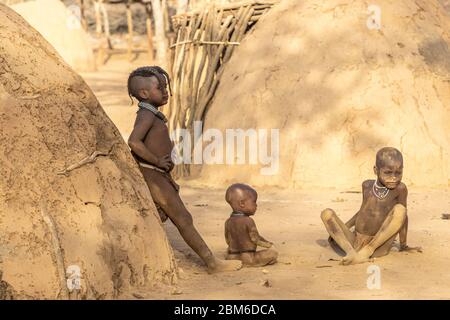 Himba Nomaden, Ovahimba Living Museum, Opuwo, Kaokoland, Namibia Stockfoto